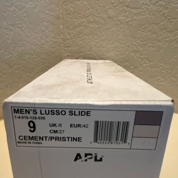 APL Men\'s Size 9 Lusso Slide Sandals Cement Gray Pool Beach Vacation Resortwear